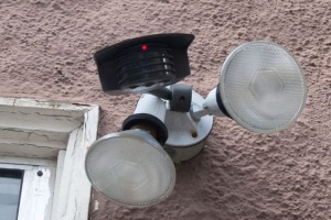 motion detector lights to keep home secure